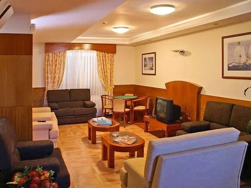 Hotel Salgueiro Porto Moniz
